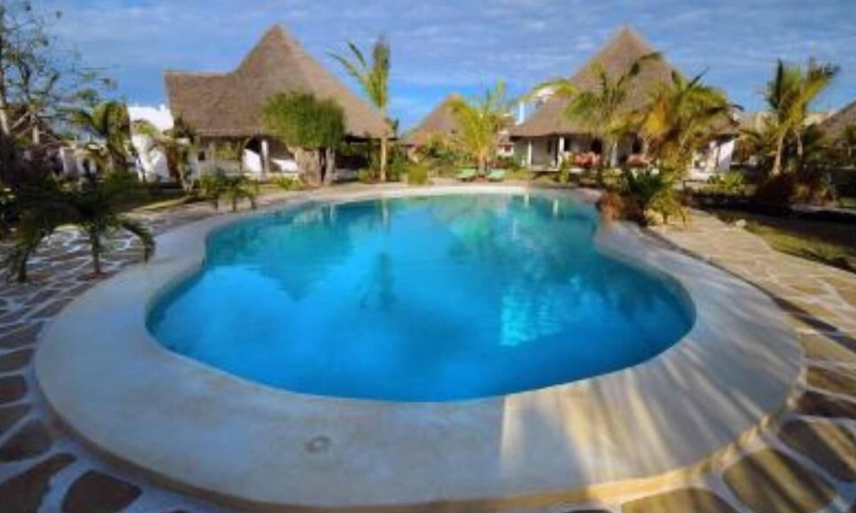 Watamu House | House/Villa with swimming pool and staff-150mt from the sea Watamu