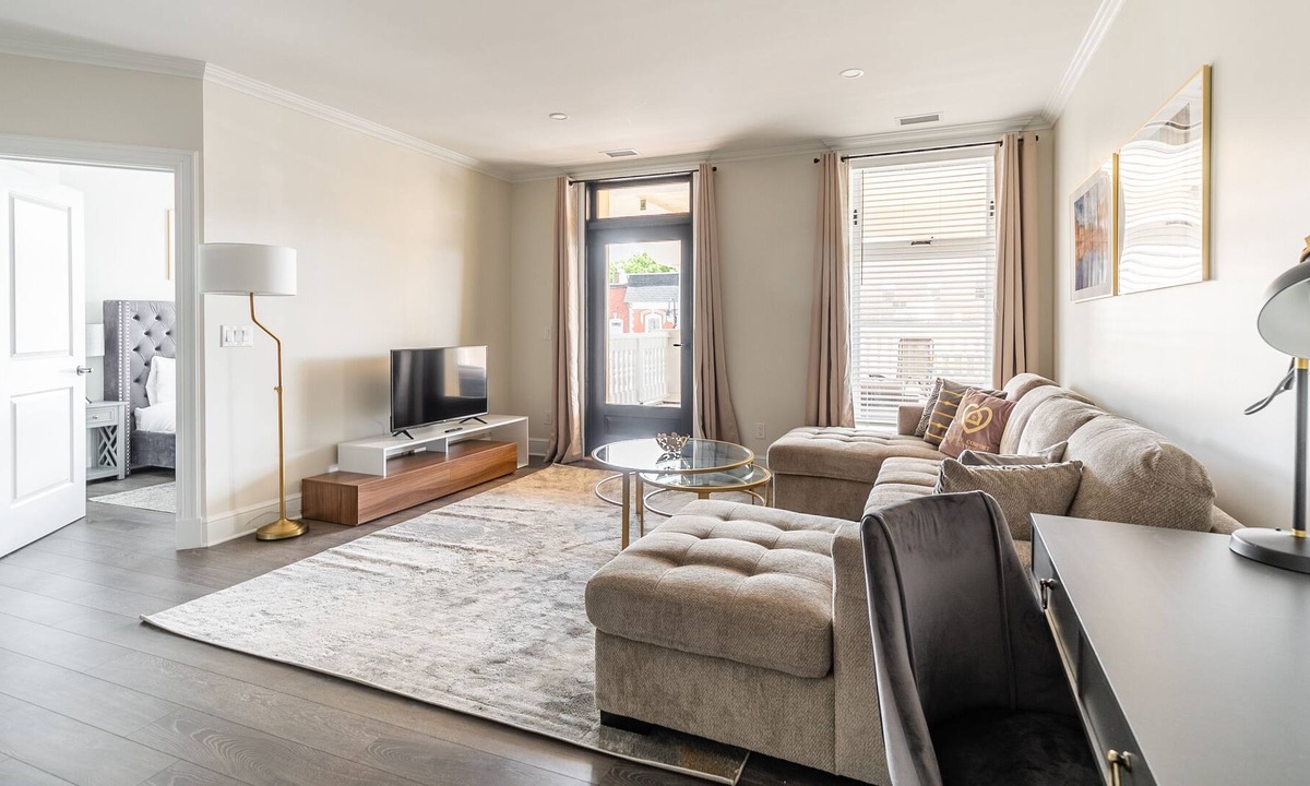 Smiths Falls Apartment | Simply Comfort. Rideau 2Br Signature Apartment Free Parking