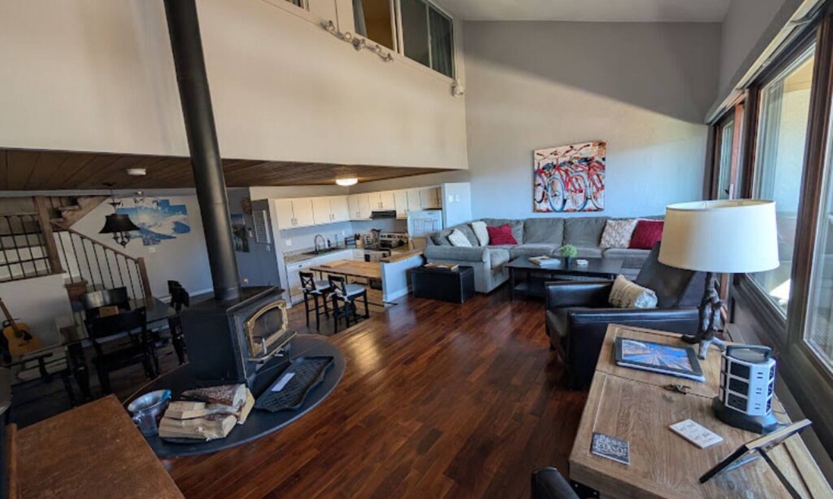Mount Crested Butte Condo | Walk to Lifts, Newly Renovated, Mtn. Views, Fireplace, Hot Tub, Garage Access