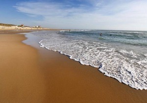 Seaside T3 Apartment with Pool, Sauna, and Parking in Biscarrosse in Biscarrosse Plage