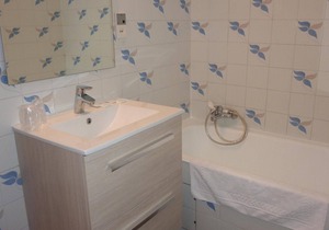 Studio-Classic-Ensuite with Bath-Balcony-Vue Montagne in Brides-les-Bains