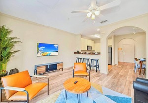 Upstay: Condo w Pool, Sauna for 6 Guests in Winter Garden