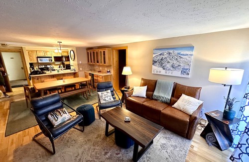 Mount Crested Butte Condo | 4 BR Mountain Side Condo with Heated Pool and Hot Tub! Sleeps 9