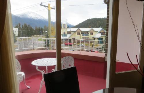 Jasper Hotel | Athabasca Hotel