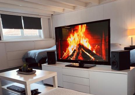 Slotervaart Bed & Breakfast | B&Boathouse Amsterdam with bikes and motorboat