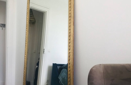 Montmartre Apartment | Charming studio between Abbesses and Place du Tertre