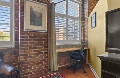 Arts/Warehouse District Apartment | Downtown 1 bed + loft w Pool, gym, gated parking +