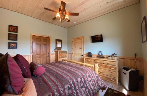 Clark Apartment | Gold Bar Ranch Bungalow