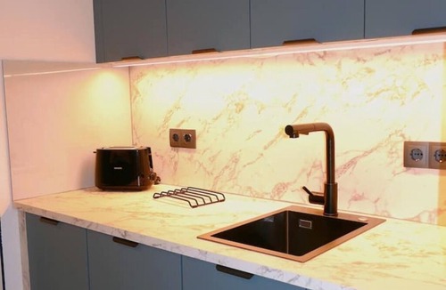 Gera Condo | Modern apartment nearby university & the "Elster cycle path"-Karls Apartment B14
