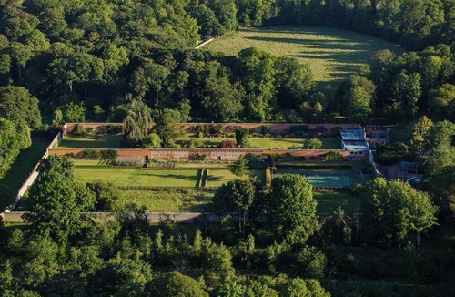 North Berwick House | Modernist home, historic garden near superb golf courses, beaches & Edinburgh
