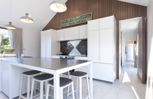 Okains Bay House | Okains Bay award winning Luxury Escape - Relax and Rejuvenate!