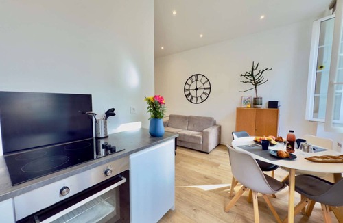 Quartier du Port Apartment | Port of Nice – Modern, air-conditioned apartment, a stone's throw from the beaches and Old Nice
