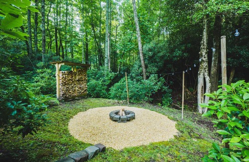 Cedar Mountain Cabin | Rustic cabin at Dupont Forest