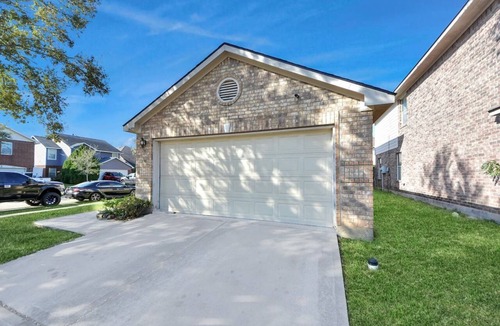 Clodine House | Spacious 5BR Houston Home Pet-Friendly + WiFi