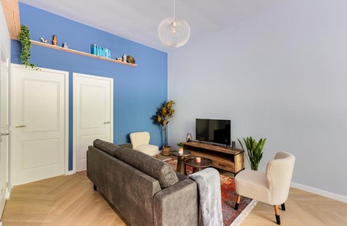 Weesperzijde Apartment | Stylish apartment next to the Amstel river- Unit D