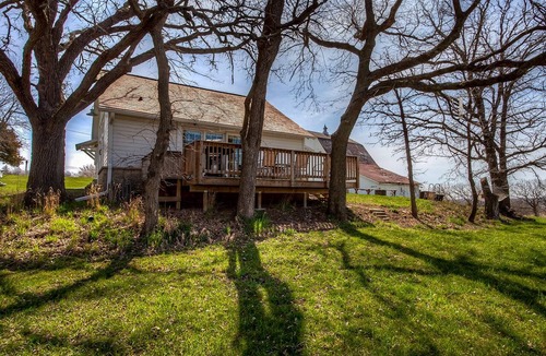 Indianola Cabin | The Corn Crib Is A Fully Furnished Rental Cabin In The City, With A Country View