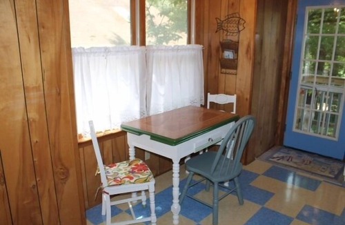Colington Harbour Cottage | Treehouse OBX. Cozy cottage in family/pet-friendly neighborhood. Close to sound.
