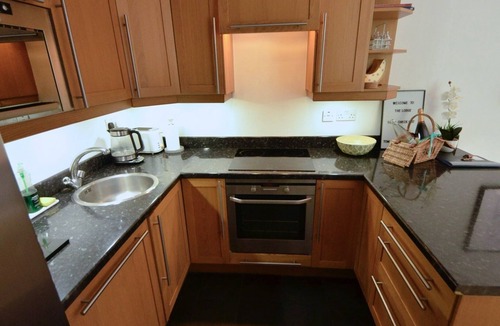 Windsor City Centre House | Unique open plan house in central Windsor pet friendly + parking