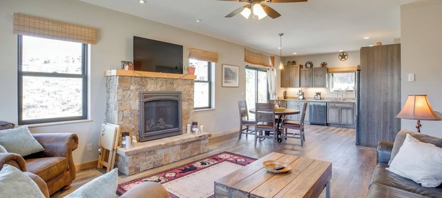 10 Mi to Slopes! Mtn-View Crested Butte Retreat in Crested Butte