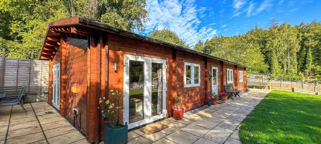 2 bedroom accommodation in Sevenoaks in Sevenoaks