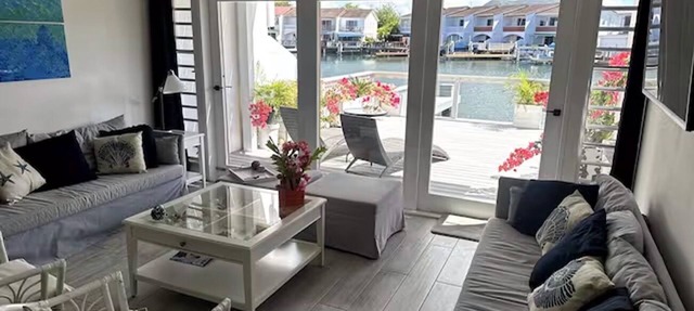 2 min Walk from Beach Luxury Waterfront Villa South Finger Jolly Harbour in Antigua