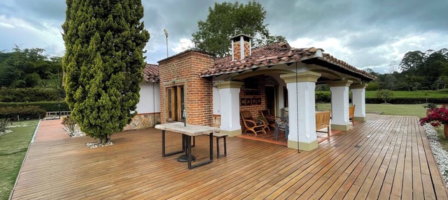 380 square meter 4 bedroom Luxury country house in Llanogrande in a 5500 squareM in Rionegro
