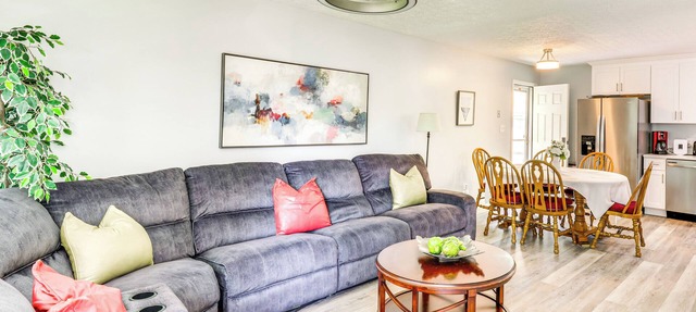 4 Mi to Hampton Coliseum: Home w/Yard! in Newport News