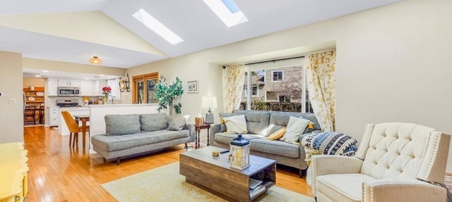 5BR Group Getaway, Backyard Games + Patio in Centennial