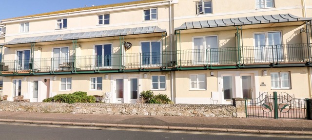 6 LYME MEWS, family friendly, with a garden in Seaton, Devon in Seaton