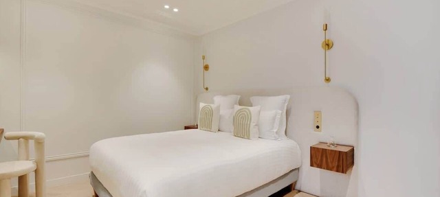 A Chic Studio with Services in La Madeleine in Paris