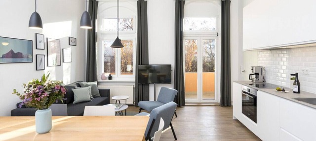 Apartment (110sqm) with 3 Bedrooms & Balcony in Mitte / Wedding (Berlin)