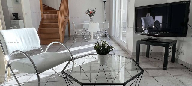 Appartment 1 bedroom duplex with terrace for4 in SANARY SUR MER