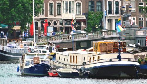 art deco houseboat on super location in Amsterdam