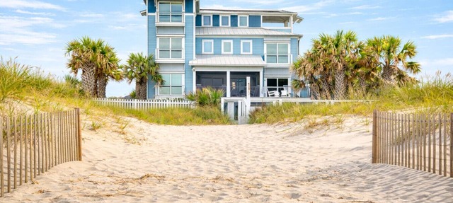 Beach House 5BR, Elevator, Events & Games in Folly Beach