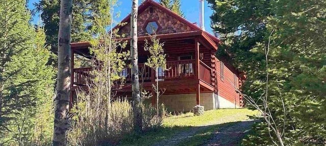 Beautiful Mountain Cabin near Tetons Yellowstone in Dubois