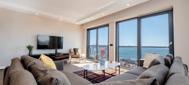 Bosphorus View with Elevator - 2 Bedrooms with 3 Double Beds in İstanbul
