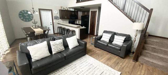 Bridges Bay cabin#104 sleeps 8+ in Arnolds Park