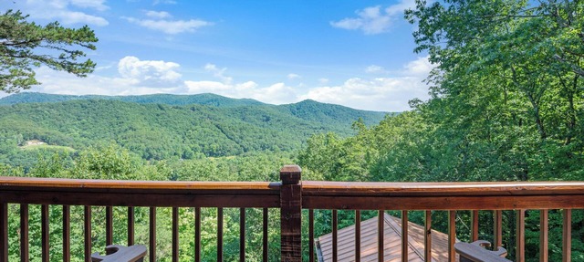 Celtic Clouds | Mountain Views, Luxury, Hot Tub, Game Room | Blue Ridge, GA in Blue Ridge