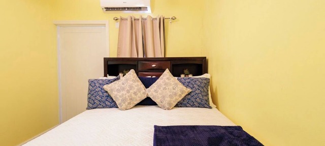 Charming 1-bedroom with WiFi, AC in lovely The Valley in The Valley