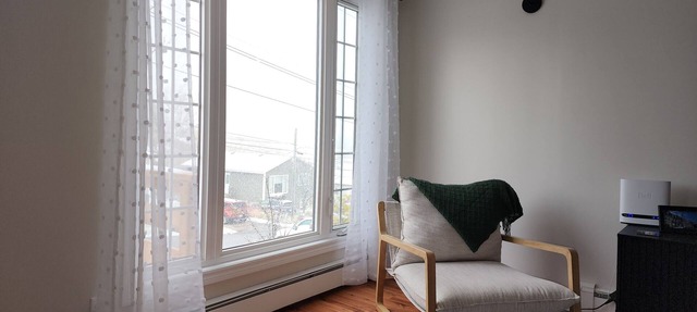 Charming 2-bedroom bungalow in awesome Corner Brook with WiFi, AC in Corner Brook