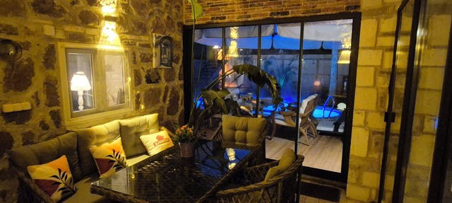 Charming 2-bedroom stone house with heating svimming pool pleasant İzmir in İzmir