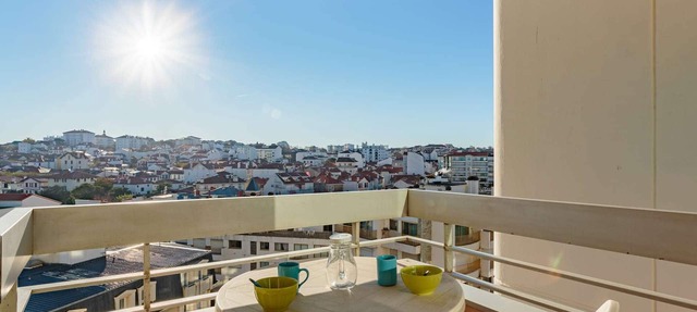 Charming downtown studio with pool near Grande Plage in Biarritz