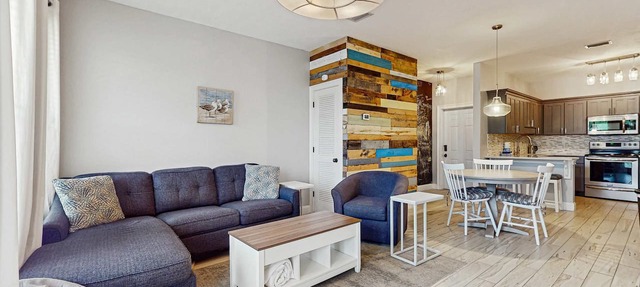 Charming townhouse with Wifi, Shared pool, Washer and Dryer in Santa Rosa Beach