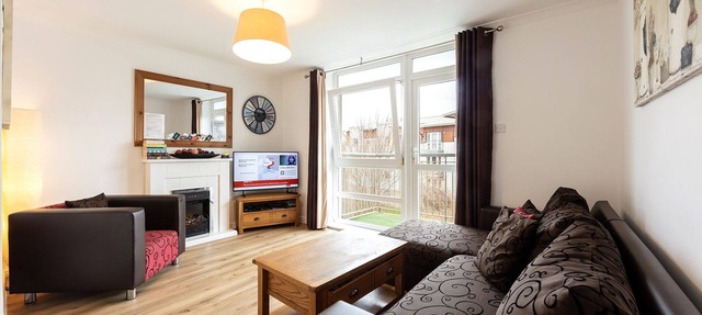 CITY CENTRE Modern,Spacious 2 Bedrooms, 2 Bathrooms Apartment,Lift,Carpark in Edinburgh