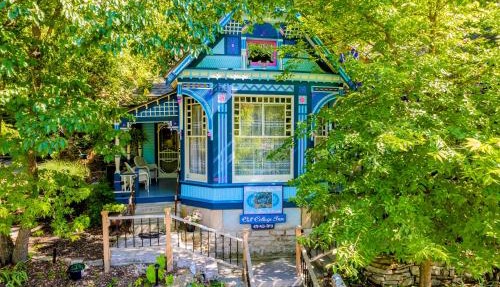 Cliff Cottage Inn, Downtown Bed & Breakfast in Eureka Springs