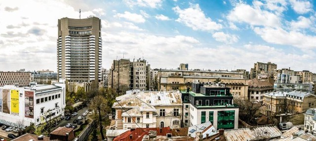 Color Apartment New Design in Bucureşti