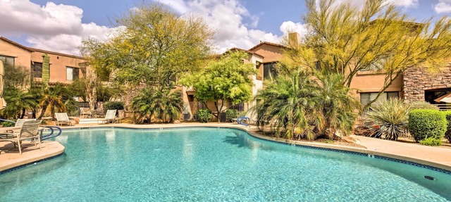 Community Pool, Golf & Tennis: Scottsdale Retreat in Scottsdale