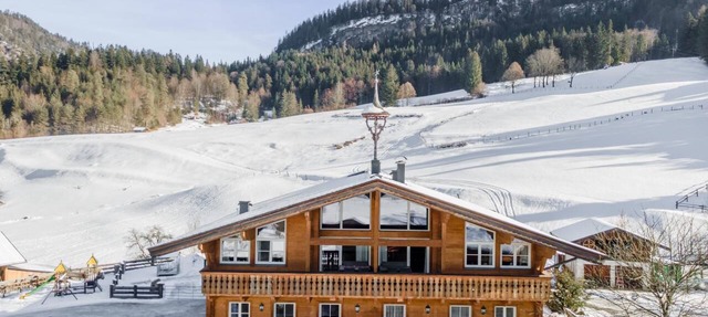 Cosy apartment on farm near ski lift in Lofer in Lofer