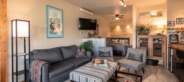 Cozy Rocky Mountain Escape - Unbeatable Views in Drake