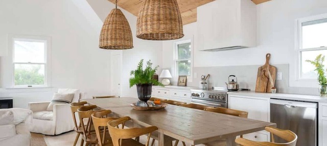 Designer Cottage~New Pool, Hot Tub, Walk to Beach in Corolla